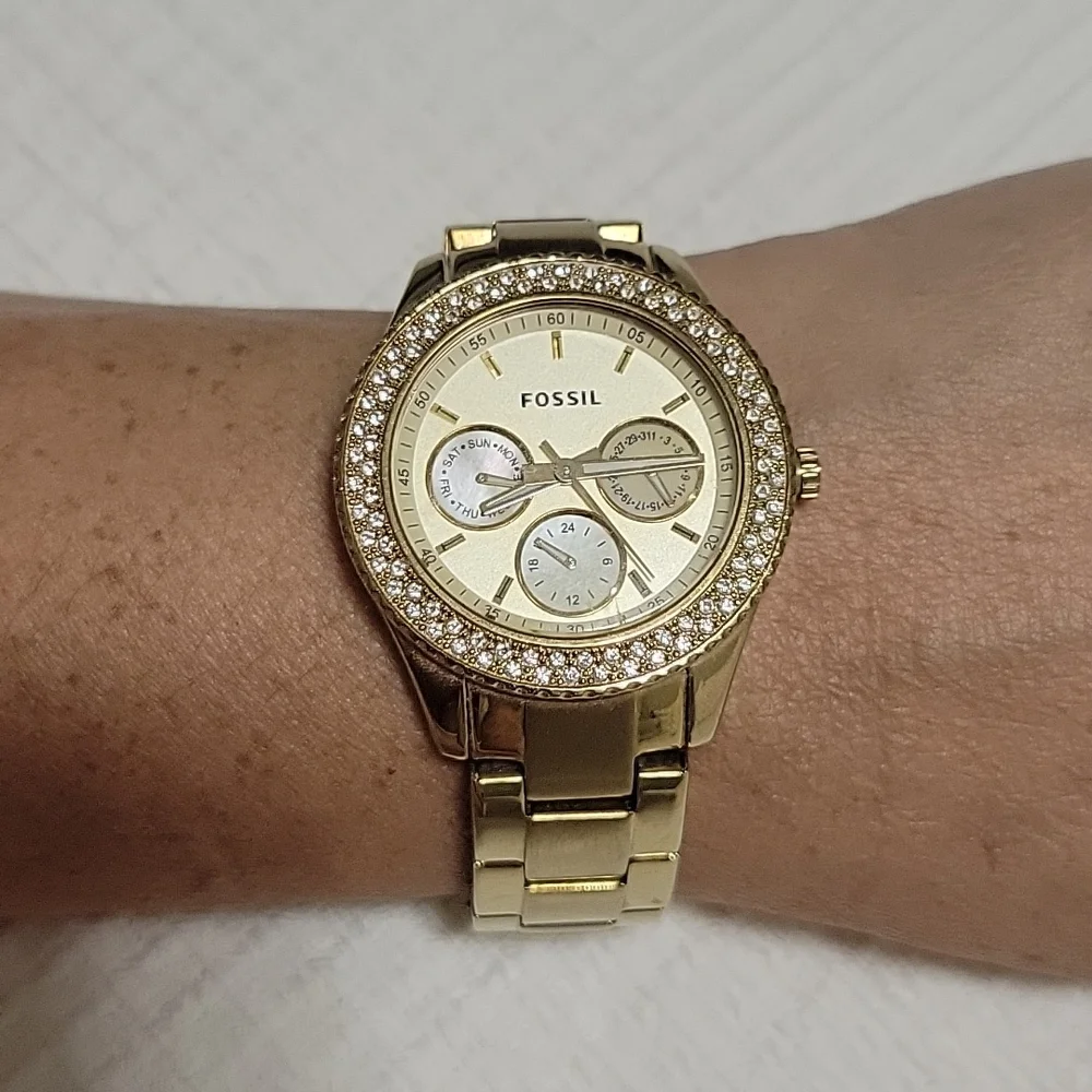 Womens Watch - Picture 4 of 5